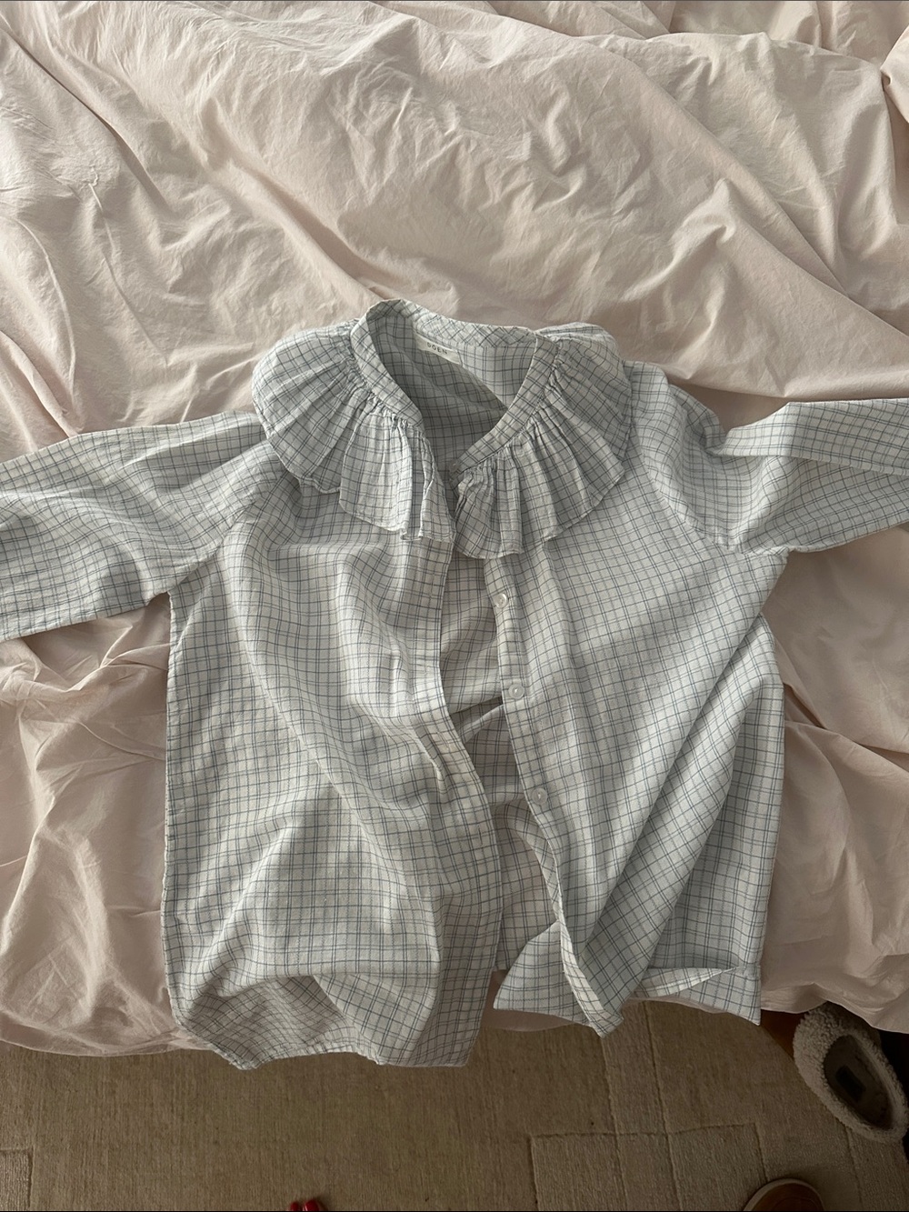 Doen White Plaid Ruffle-Collar Button-Up Top